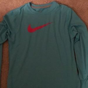 Girls Nike shirt